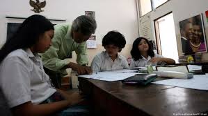 Pengenalan globalisasi bererti dunia tanpa sempadan akibat kemajuan. Potret Pendidikan Indonesia Di Tengah Perkembangan Teknologi