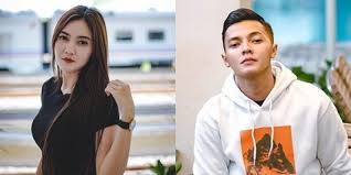 Download lagu lagu nella karisma 2020 mp3 gratis dalam format mp3 dan mp4. Sukses Bikin Baper Lagu Banyu Moto Nella Kharisma Dan Dory Harsa Trending No 1 Youtube Kapanlagi Com