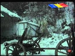 See more of fata babei si fata mosului on facebook. Tusea Si Junghiul 1992 Fata Babei Èi Fata MoÈului Youtube