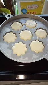 They are considered a snack food and are almost always included on feast days and special occasions. Cara Cara Buat Bahulu Cermai Secara Homemade