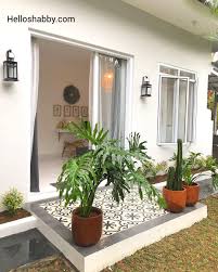 Apalagi untuk tipe rumah minimalis. Inspirasi Desain Teras Rumah Modern Dengan Taman Di Samping Rumah Helloshabby Com Interior And Exterior Solutions