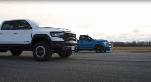 This comes with front fender vents for engine cooling, open air performance intake with a high flow filter and much more. Ford F 150 Super Snake Sport Vs Ram 1500 Trx Is A 1 472 Hp Pickup Drag Race Autoevolution