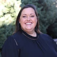 Leanne Field's Instagram, Twitter & Facebook