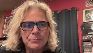 EDWARD VAN HALEN's Former Tech TOM WEBER Is Selling One-Of-A-Kind Kramer  Guitar Gifted From Legendary Guitarist