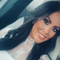 Elisa Burt's Instagram, Twitter & Facebook