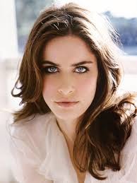 In china, she was part of the dominant fei long alliance, forming particularly close bonds with courtney yates and todd herzog. Amanda Peet Emmy Awards Nominations And Wins Television Academy