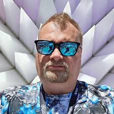 Dave Borgne (@davethenerdguy) • Instagram photos and videos