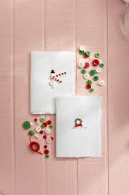 Using burlap (this blogger specifically used lace floral burlap), 1/4″ to 1/2″ coordinating ribbon, scissors, hot glue, and a measuring tape, you can make this marvelous display in just 30 minutes. 33 Diy Christmas Card Ideas Funny Christmas Cards We Re Loving For 2021
