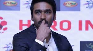 Dhruv vikram family members photos with father mother sister picscelebs real life. Dhanush Gets Angry Walks Out Of Interview After Questions About Suchi Leaks Family Watch Video Entertainment News The Indian Express