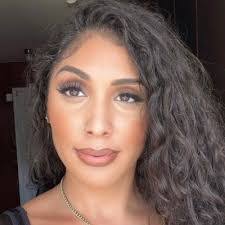 Isabella Odell's Instagram, Twitter & Facebook