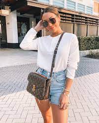 Check spelling or type a new query. Alex Garza On Instagram Easy And Comfy Ootn Enjoying Our Last Few Days Of Sunshine Before We Head Back To N Trendy Outfits Winter Fashion Fashion Outfits