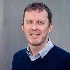 Carwyn Lloyd-Jones (@CarwynLloydJ)