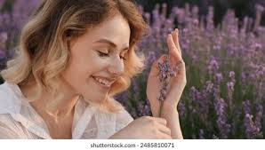 62 mil resultados de imágenes, fotos de stock e ilustraciones libres de  regalías para Gozo flowers