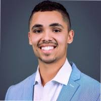 100+ perfiles de «Aaron Paz»