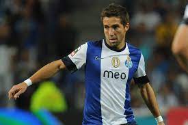 João filipe iria santos moutinho ( portimão, 8 september 1986) is een portugees voetballer die doorgaans als middenvelder speelt. Tottenham S Move To Land Joao Moutinho Reportedly Falls Through Bleacher Report Latest News Videos And Highlights