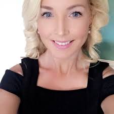 Eva Casey (@EvaDiva4ever)