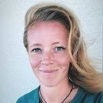 Laura Gollnick's Instagram, Twitter & Facebook