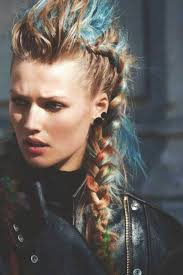 Ver más ideas sobre peinados, peinados con trenzas, peinado y maquillaje. Hot Vikings Celts Woads For Both The Men And The Women Imgur Penteados Penteados Longos Tranca Dupla