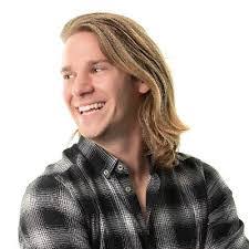 Andrew Jasper's Instagram, Twitter & Facebook