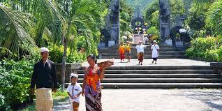 Profil 10 sma negeri terbaik dan paling favorit di jakarta. 15 Sma Terbaik Di Bali Berdasarkan Rerata Nilai Utbk 2020 Halaman All Kompas Com