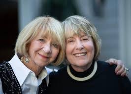 Lisa Sher's Instagram, Twitter & Facebook