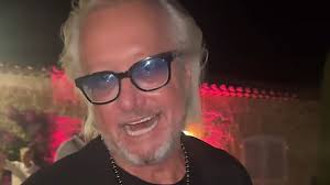 Robert Geiss verstößt gegen Dresscode bei Ralfs Geburtstag