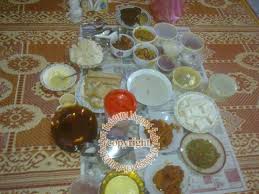 During the month of ramadan, fasting is done between dawn and dusk and on this day, muslims all over the region can end their fast and enjoy fellowship. Juadah Hari Raya Aidilfitri 2012 My Ordinary Life In My Humble Blog