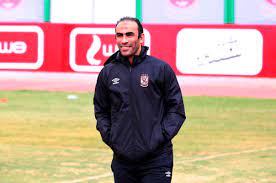 وأضاف :لكن لماذا صرح بذلك عبد الحفيظ؟ أمر يجب ألا يمر مرور الكرام، من الصادق ومن الكاذب؟ خاصة بعد سعي أحمد مجاهد لتثبيت التحكيم المصري ومنحه وكان اتحاد الكرة قد قرر ايقاف سيد عبد الحفيظ بسبب تلك التصريحات وتحويله الى التحقيق من جانب لجنة الانضباط. Ø¹Ø¨Ø¯ Ø§Ù„Ø­ÙÙŠØ¸ Ù†Ø±ÙØ¶ ØªØ¹ÙŠÙŠÙ† Ø¬Ø§Ø³Ø§Ù…Ø§ ÙˆØ£ØªÙ…Ù†Ù‰ Ù…ÙˆØ§Ø¬Ù‡Ø© Ø§Ù„Ø²Ù…Ø§Ù„Ùƒ