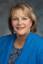 E200094C_Summer_Monitor_AR only_p01-02_web spreads