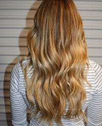 It doesn't flatter everyone, but it's a great option for blondes looking to go darker, or brunettes looking to go lighter. Top 40 Blonde Hair Color Ideas For Every Skin Tone