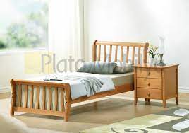 Tek kişilik karyola fiyatları modelde kullanılan malzeme kalitesine ve model büyüklüğüne göre değişiklik gösterir. Ahsap Tek Kisilik Yatak Yot 008