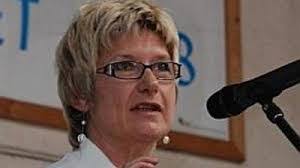 Joelle Lambert's Instagram, Twitter & Facebook