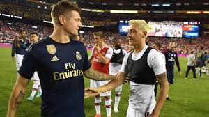 Hat dieser toni kroos kinder? Nach Streit Mit Aubameyang Kroos Reagiert Auf Ozil Einmischung Eurosport