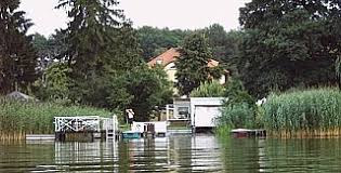 Übernachten im seminarraum und zelten auf dem grundstück 15 €. Pension Haus Am See Aus Schwerin Speisekarte
