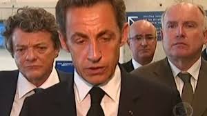 Reportagem de Sônia Bridi sobre o acidente com o avião da Air France e a  recepção dos familiares das vítimas no aeroporto Charles de Gaulle, com a  presença do presidente francês Nicolas Sarkozy. ...