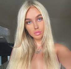 Chandler and the botox ghost of monica. Kate Haralson Wiki Matthew Perry Age Job Instagram Boyfriend