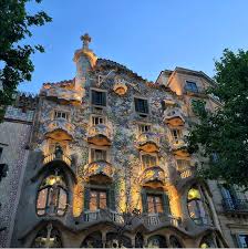 10 Tips To Make The Best Out Of Your Visit At Casa Batllo Casa Batllo Casa Batllo Visiting Places To Go