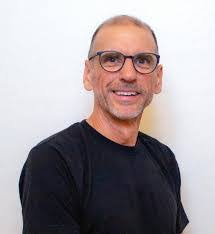 Rodney Kinney's Instagram, Twitter & Facebook