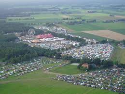 Op 18, 19, 20 en 21 juli zal voor de tweeentwintigste keer het zwarte cross festival plaatsvinden in het achterhoekse lichtenvoorde. File Zwarte Cross Festival Airphoto Jpg Wikimedia Commons