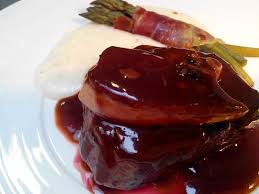 Solomillo De Ternera Con Escalope De Foie Y Atadillo De Trigueros Food Beef Desserts