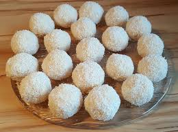 Schneeball Von Meret Chefkoch Schneeballe Rezept Rezepte Backen Weihnachten Schneeball