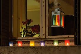 Install Candles For Windows Without Sills In 5 Minutes Christmas Decorations Li Decorating With Christmas Lights Festival Lights Christmas Window Decorations
