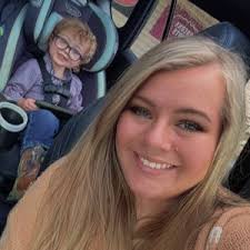 McKenzie Robinson (@robinsonmckenzie)