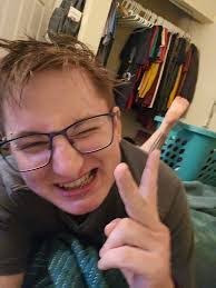 Julia Aikman's Instagram, Twitter & Facebook