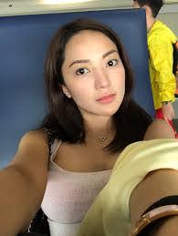 Alexis Navarro's Instagram, Twitter & Facebook