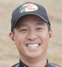 Shoot to Win: Tips, Tactics, and Techniques to Help You Shoot Like a Pro by  Dustin Ellermann (Foreword), Iain Harrison (Afterword), Chris Cheng  (23-Oct-2014) Hardcover: Chris Cheng: Amazon.com: Books