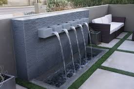 Das ist das neue ebay. Modern Water Feature Houzz