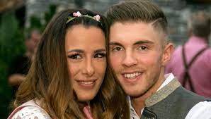 Ich habe gedacht 'scheiße, jetzt werde ich mit 15 vater', erinnert sich joey. Joey Heindle Der Neue Seiner Ex Ist Kein Unbekannter Ich Kenne Ihn Seit Acht Jahren Bunte De