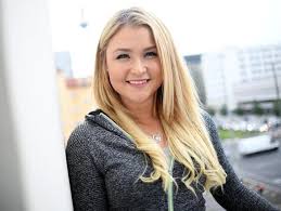 Wobei… sagen wir, wie es ist: Kultur Showbiz Sophia Thiel Fitness Bloggerin Gibt Traurigen Grund Fur Ihre Auszeit Bekannt Pressfrom Deutschland