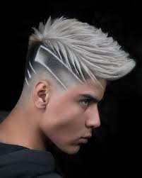 This '90s hairstyle is making a major comeback. Amir Oxygen Amir Oxygen Instagram Fotos Und Videos Haircut Designs For Men Haircut Designs Cool Haircuts